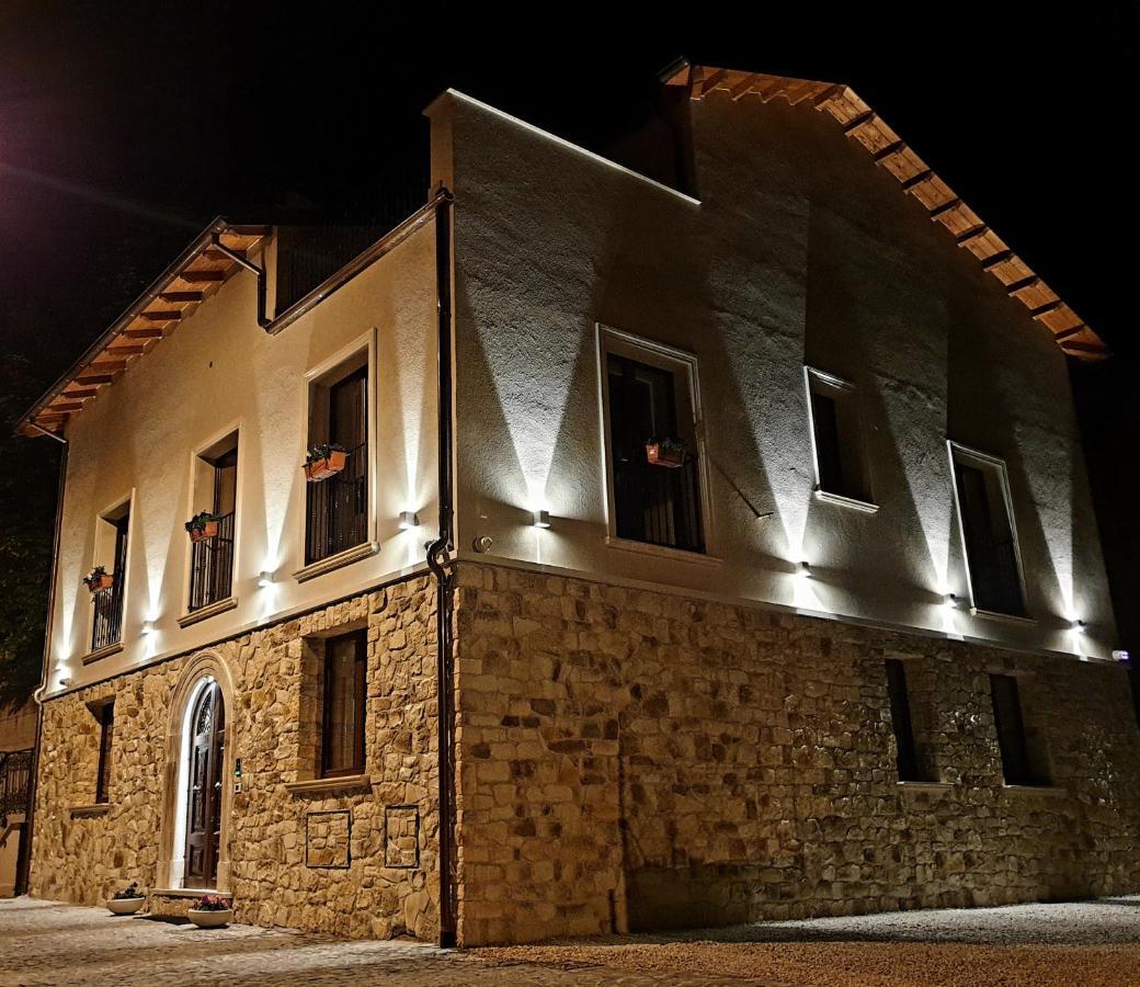 فندق Destasu' Bed And Wellness كاستل ديل مونتيه المظهر الخارجي الصورة