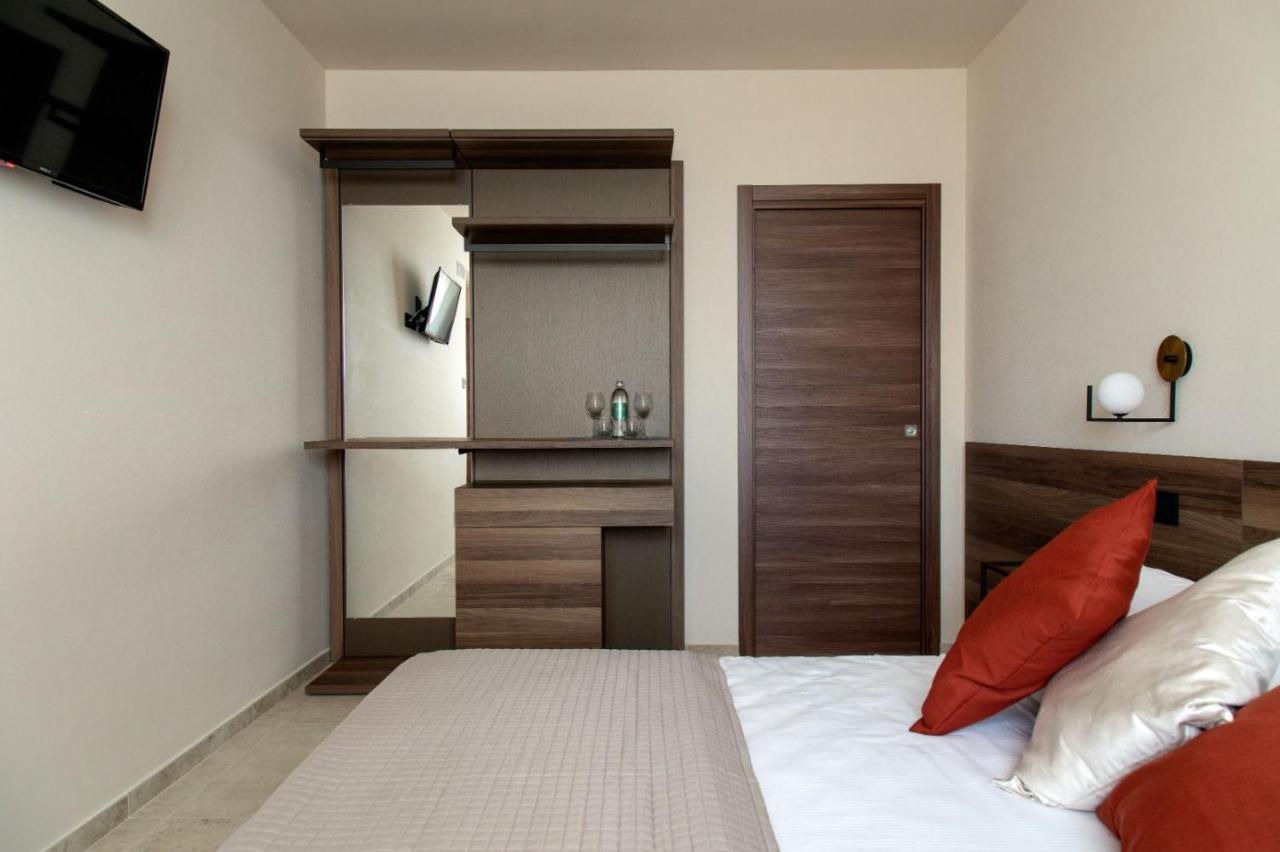 فندق Destasu' Bed And Wellness كاستل ديل مونتيه المظهر الخارجي الصورة